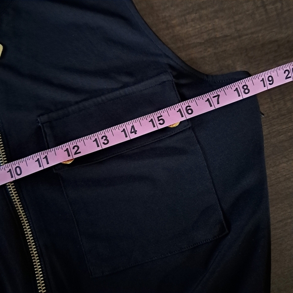 Michael Kors Sleeveless Black Romper-Jumpsuit Belted Size Medium Gold Hardware - Picture 8 of 9